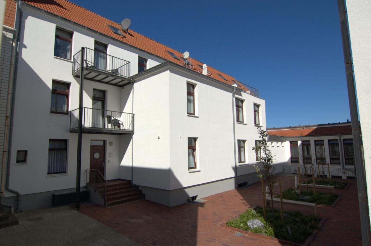 Gaestehaus Germania Wangerooge Buitenkant foto