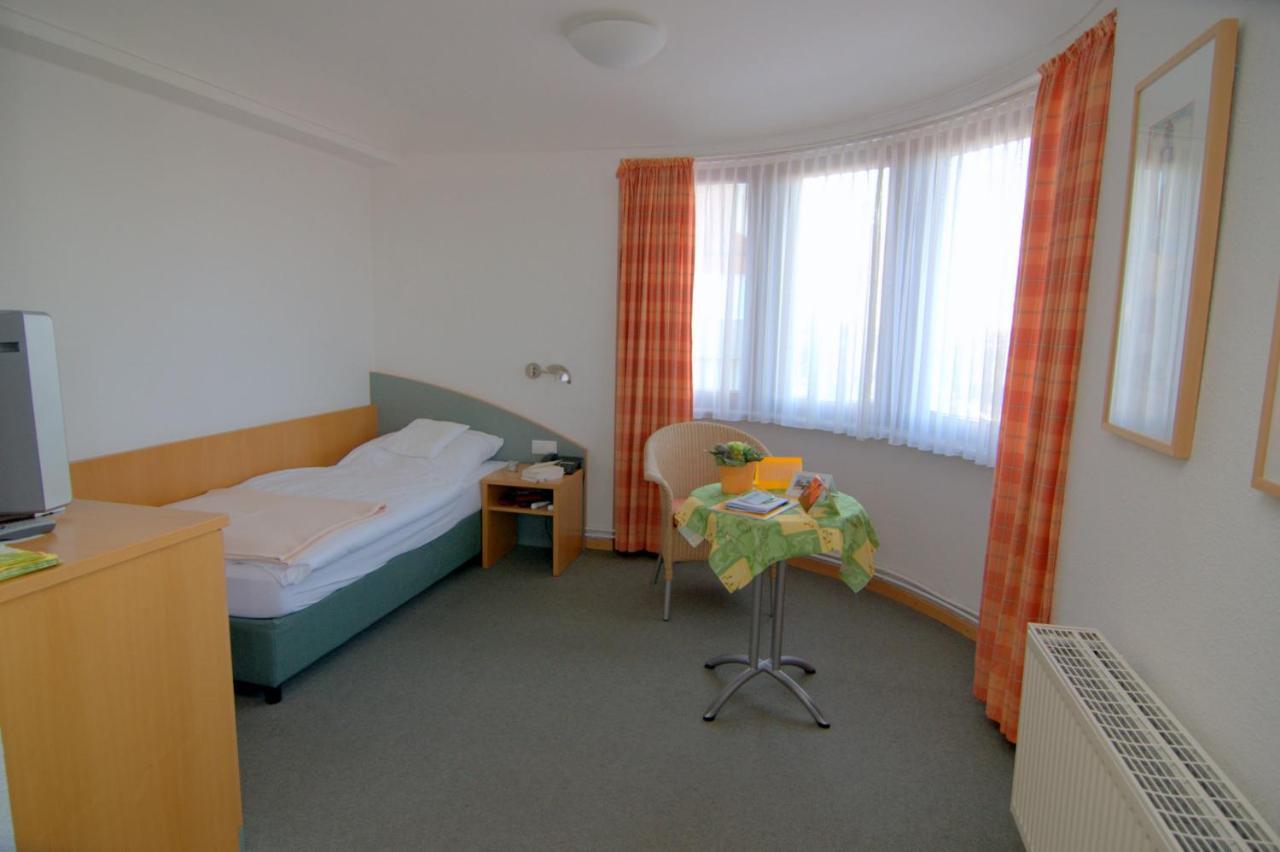 Gaestehaus Germania Wangerooge Buitenkant foto
